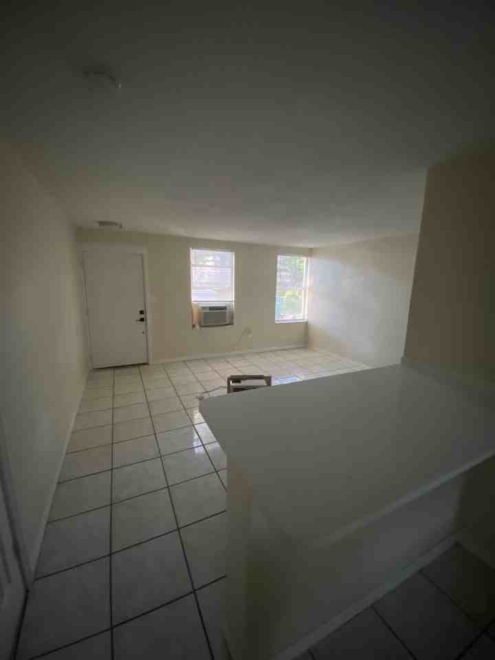 107 Woodland Drive #B - Photo 2 of 5