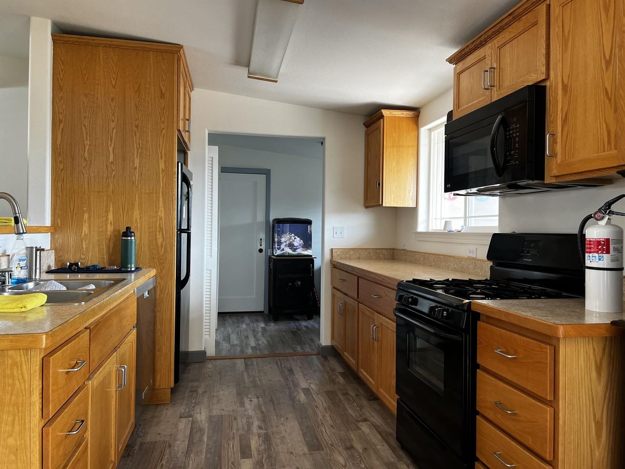 1109 Thomas St #1 - Photo 4 of 13