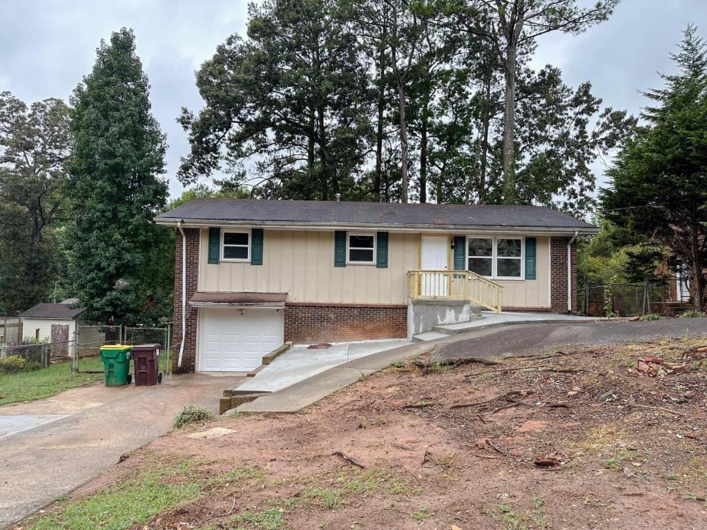 6071 Pinecreek Rd - Photo 2 of 21