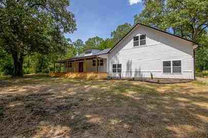 11196 Hinds Rd - Photo 2 of 11