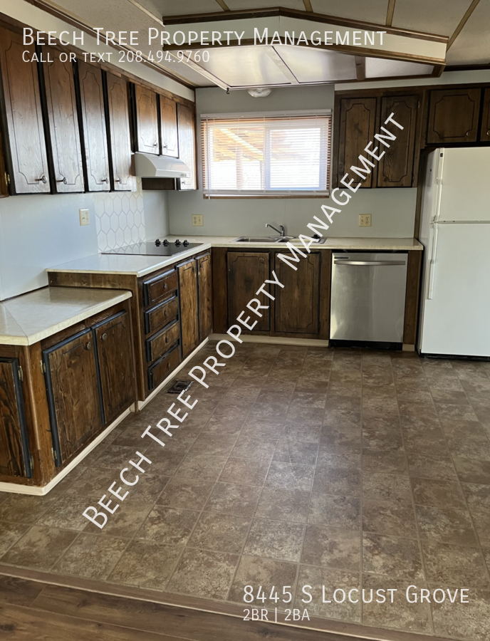 8445 S Locust Grove Rd - Photo 2 of 8