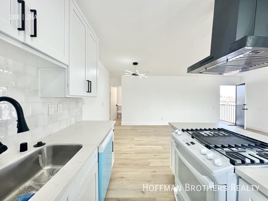 1426 15th St #305 - Photo 3 of 13