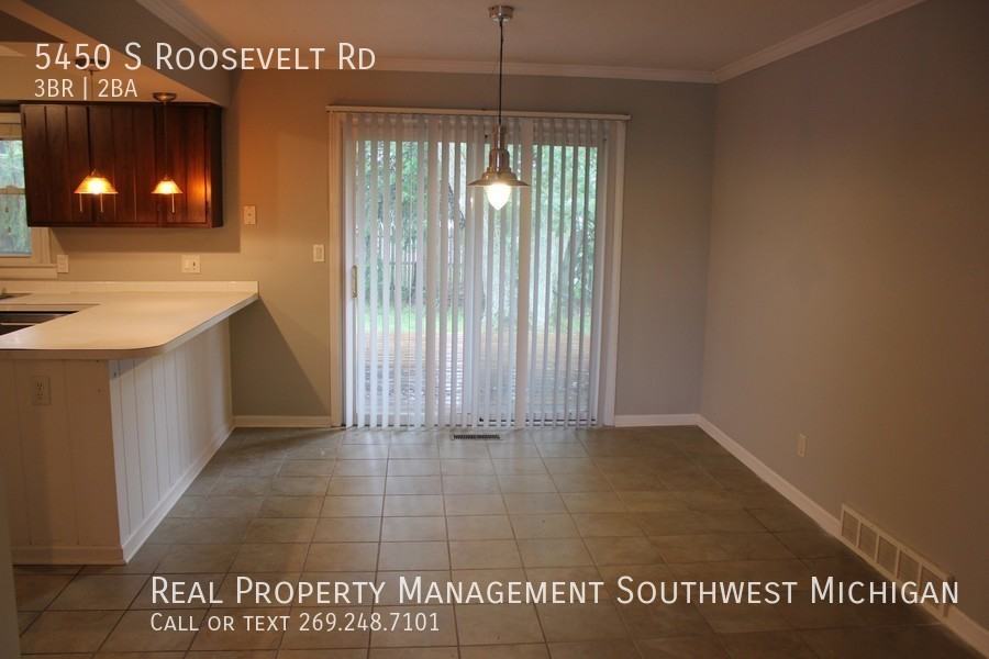 5450 S Roosevelt Rd - Photo 3 of 14