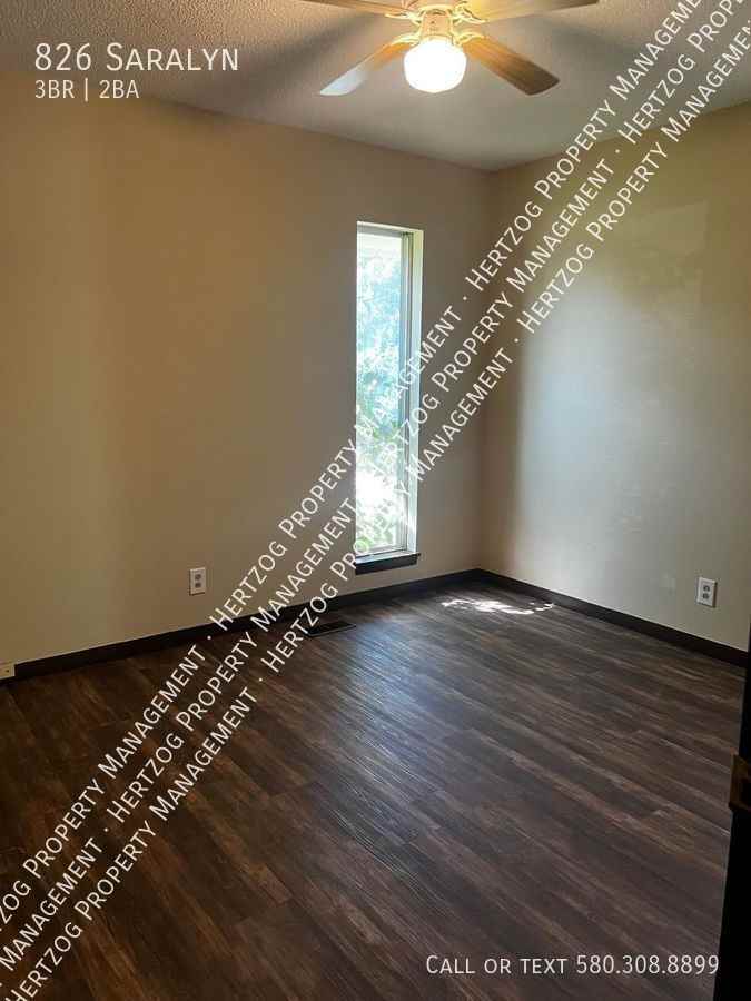 826 Saralyn Drive - Photo 5 of 22