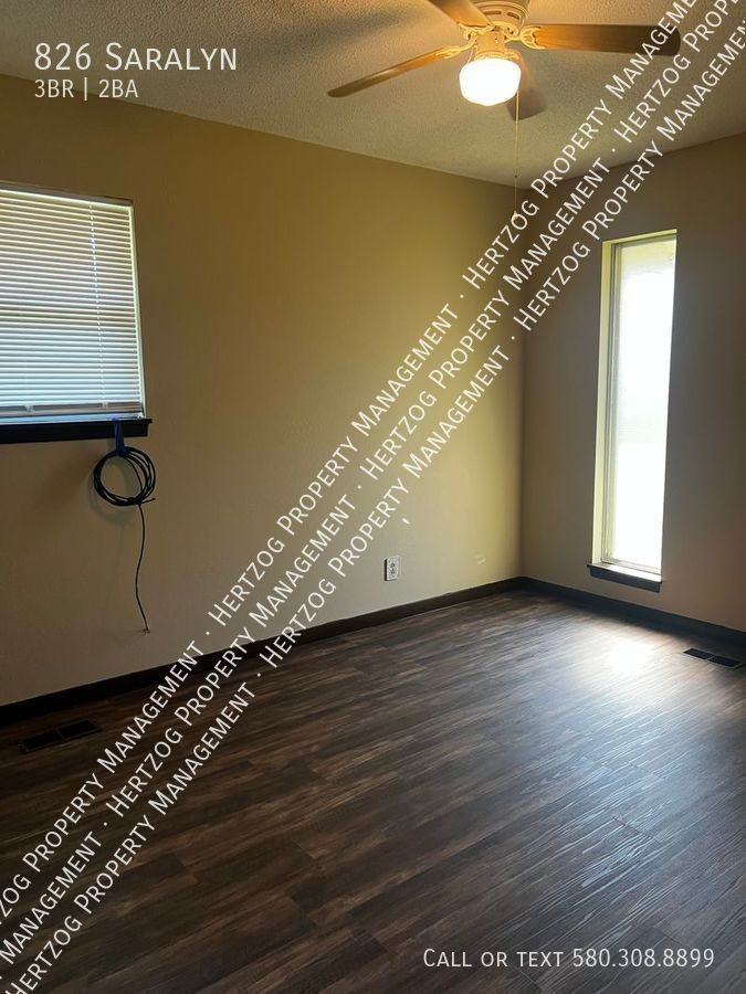 826 Saralyn Drive - Photo 7 of 22