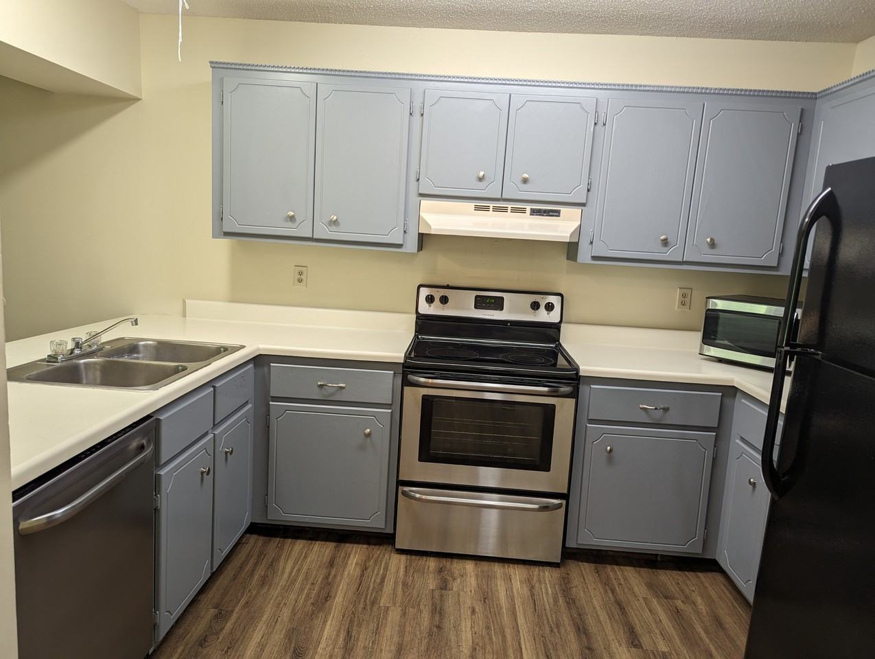 140 Mcneece St #140 - Photo 3 of 15