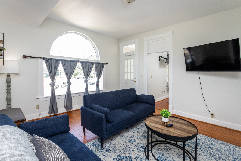 600 E Main St #1 - Photo 2 of 10