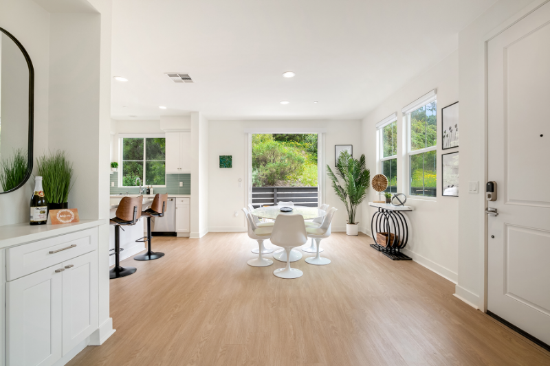 1101 Oceanside Boulevard - Photo 6 of 29