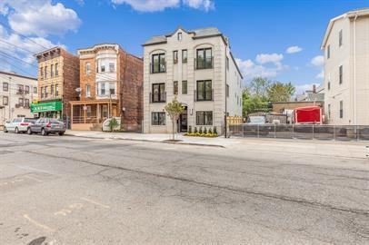 174 Myrtle Avenue - Photo 2 of 11