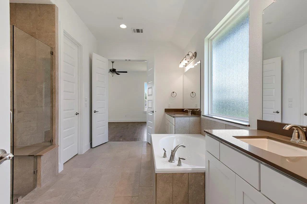 112 Crimson Sky Ct #1 - Photo 2 of 27