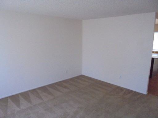 571 W Yale Dr - Photo 2 of 15