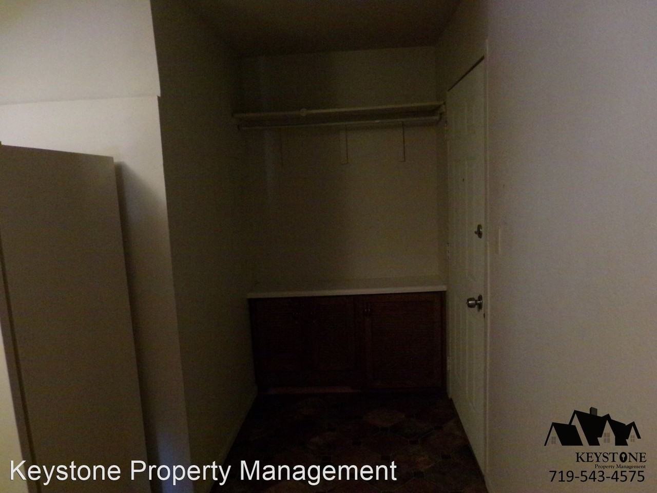 420 W. 10th Street - Photo 3 of 11