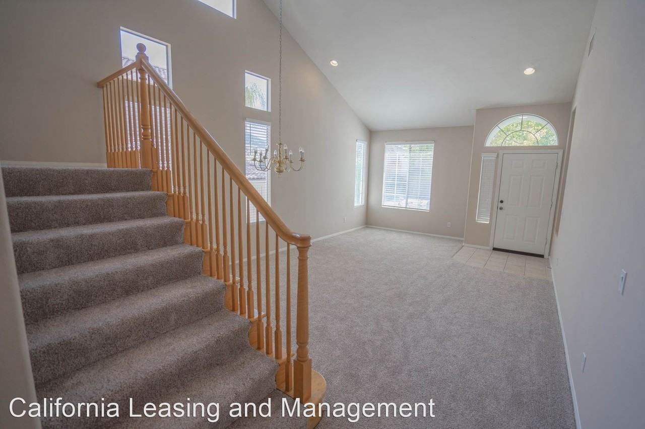 32520 The Old Rd - Photo 2 of 29