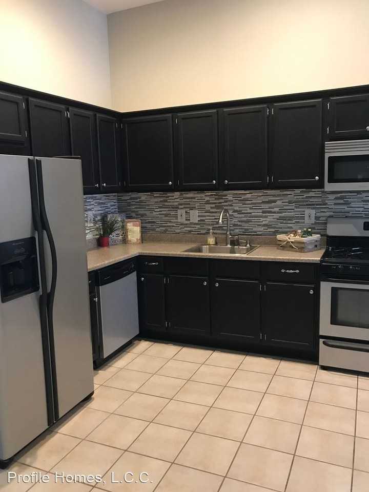 2225 Edwards St - Photo 3 of 16