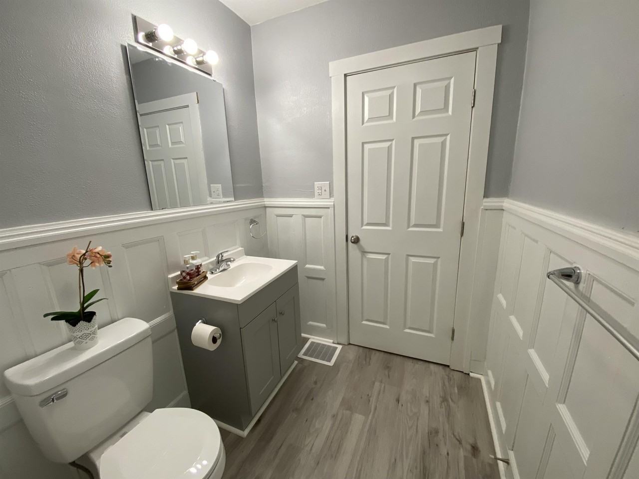 712 School St #1 - Photo 5 of 10