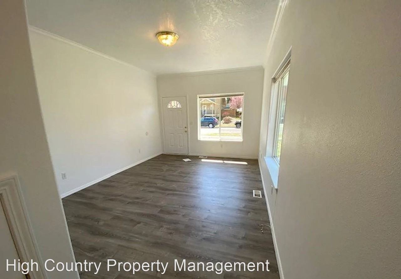 20816 NE Comet Lane - Photo 3 of 12