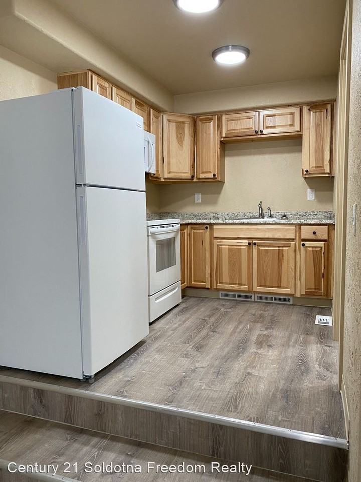 Walker St - Photo 3 of 7