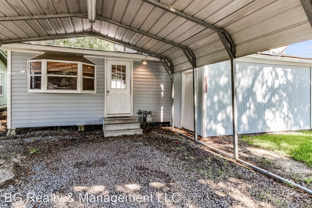 233 Mills St - Photo 2 of 15