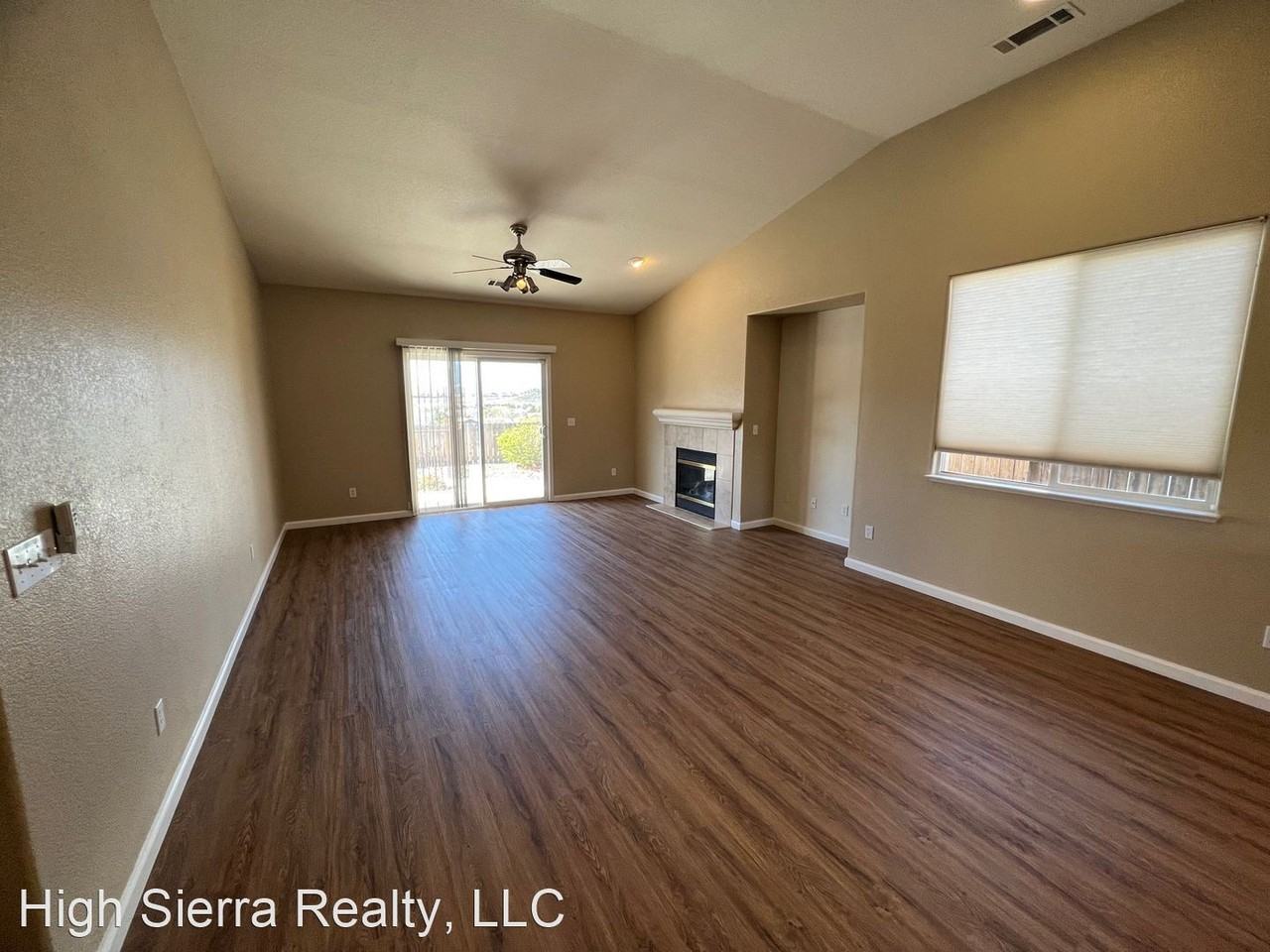 2853 Granville Dr - Photo 2 of 16