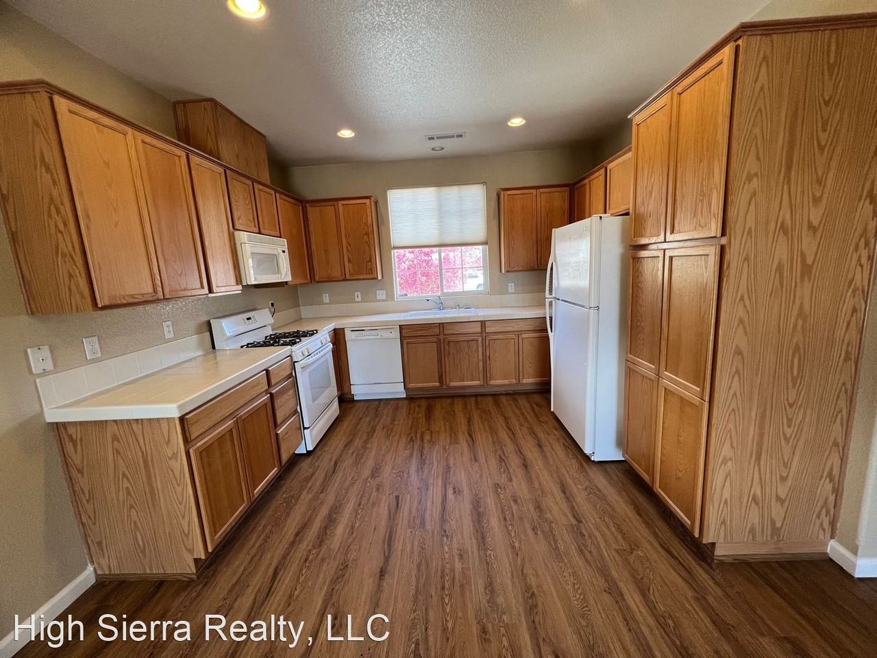 2853 Granville Dr - Photo 3 of 16