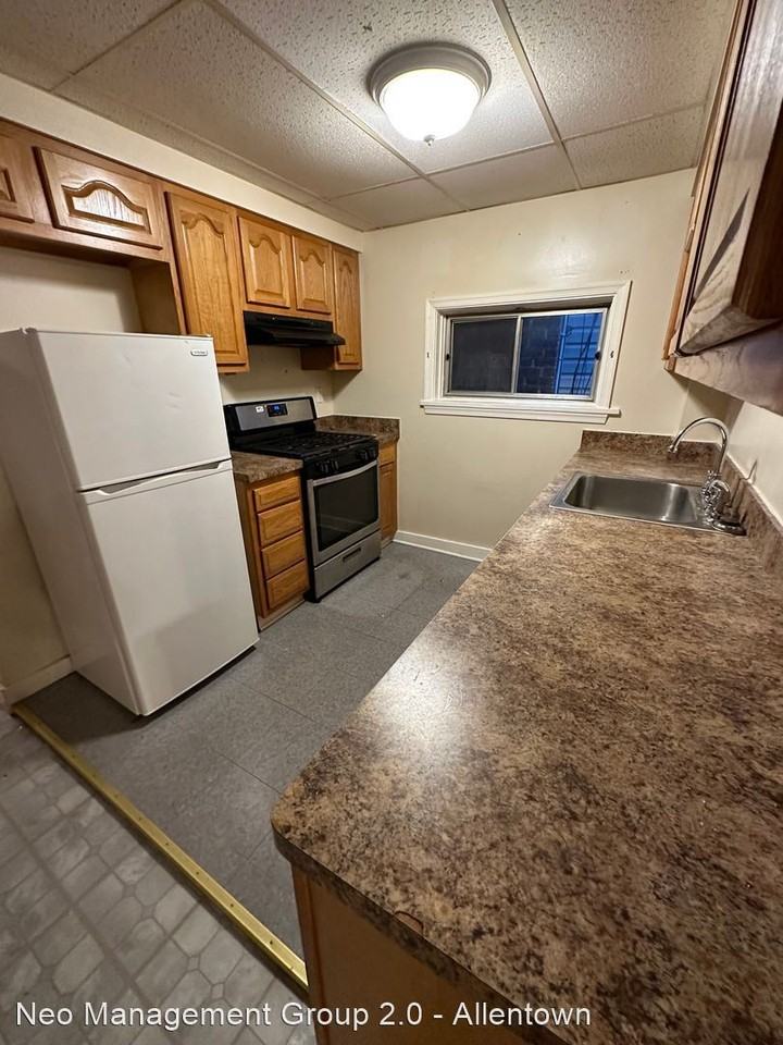 678-680 Northampton Street - Photo 3 of 10