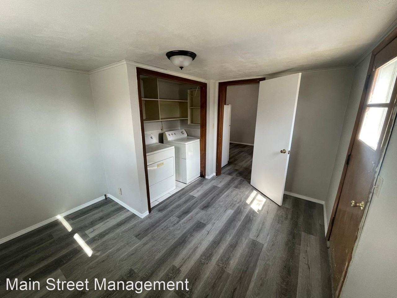 1520 Elm St. - Photo 2 of 10