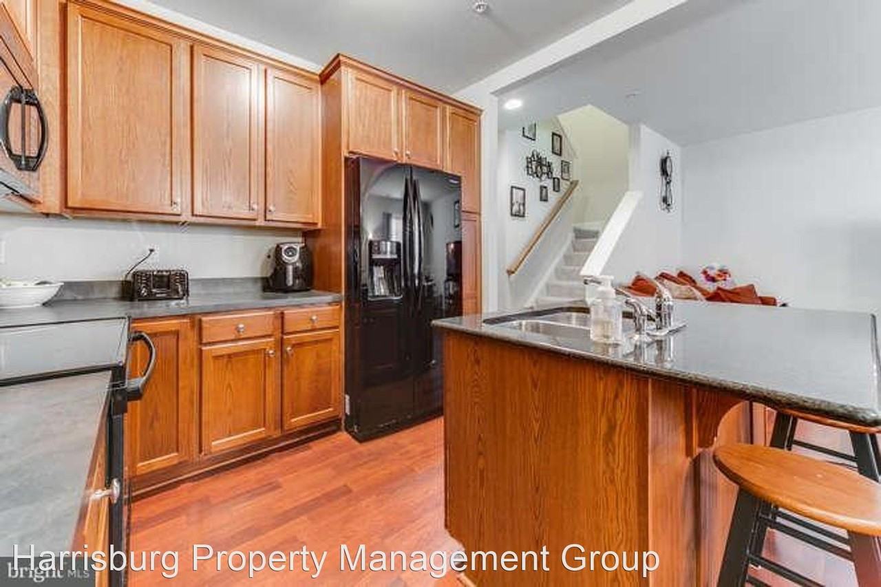 861 Fawn Ln - Photo 3 of 20