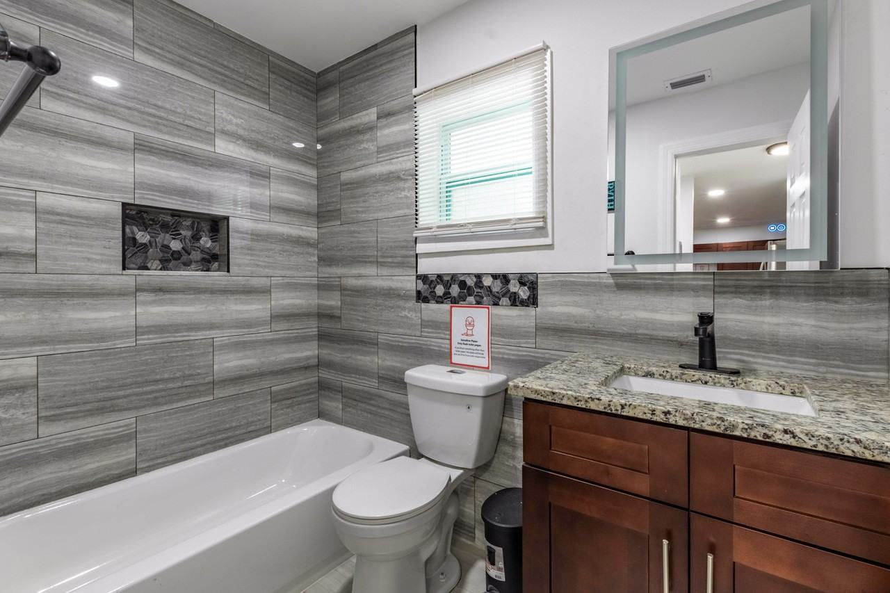 North Mulberry Street - Photo 2 of 5