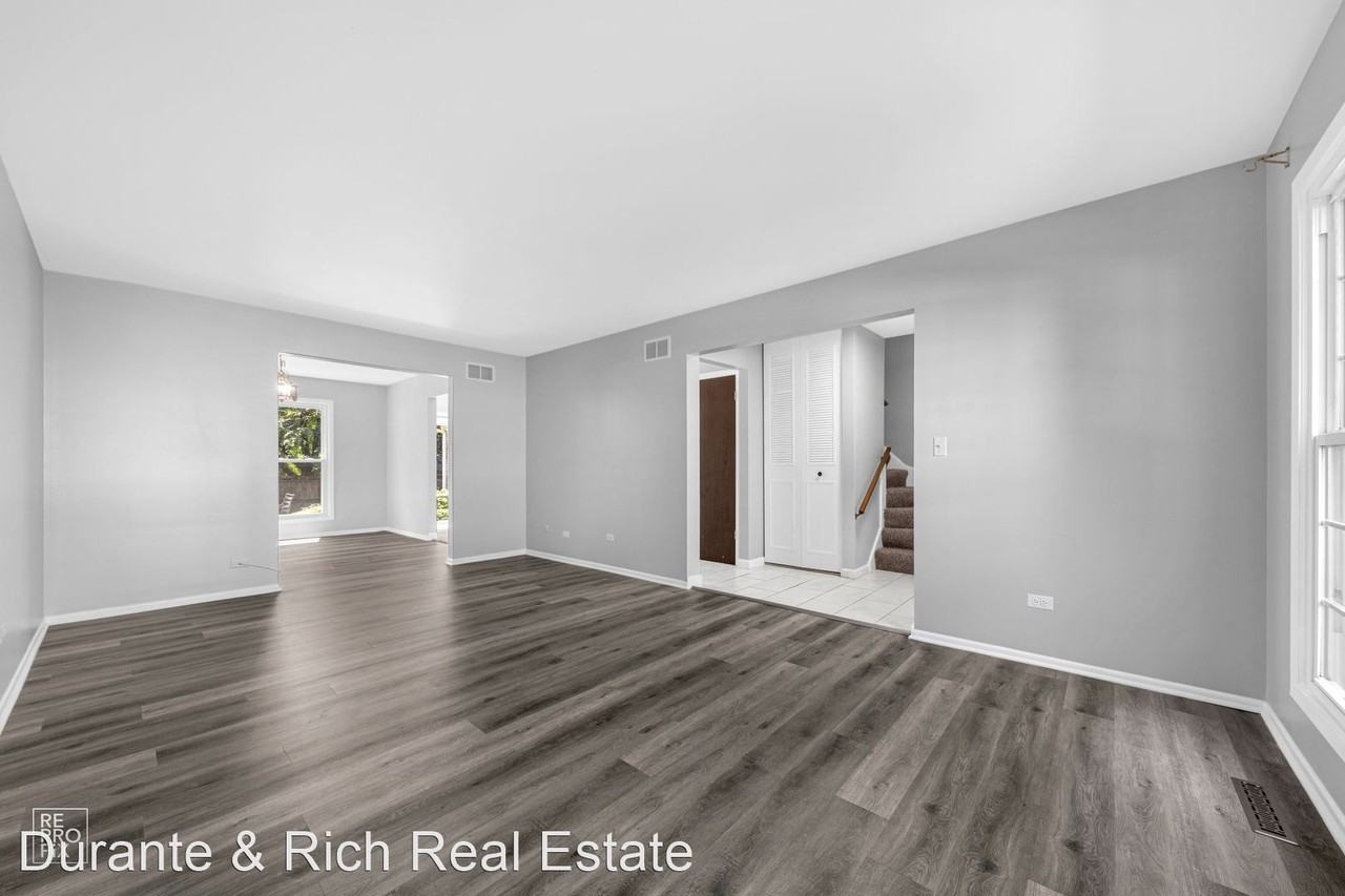 855 Garfield Ave - Photo 2 of 13