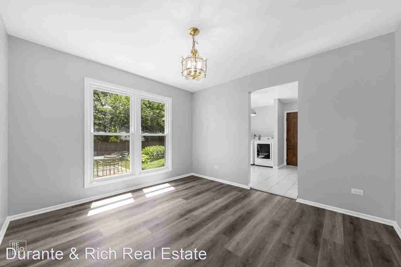 855 Garfield Ave - Photo 3 of 13