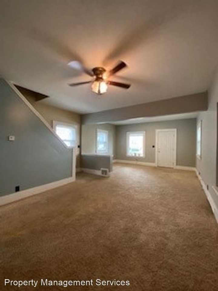 203 N 2nd St - Photo 2 of 25