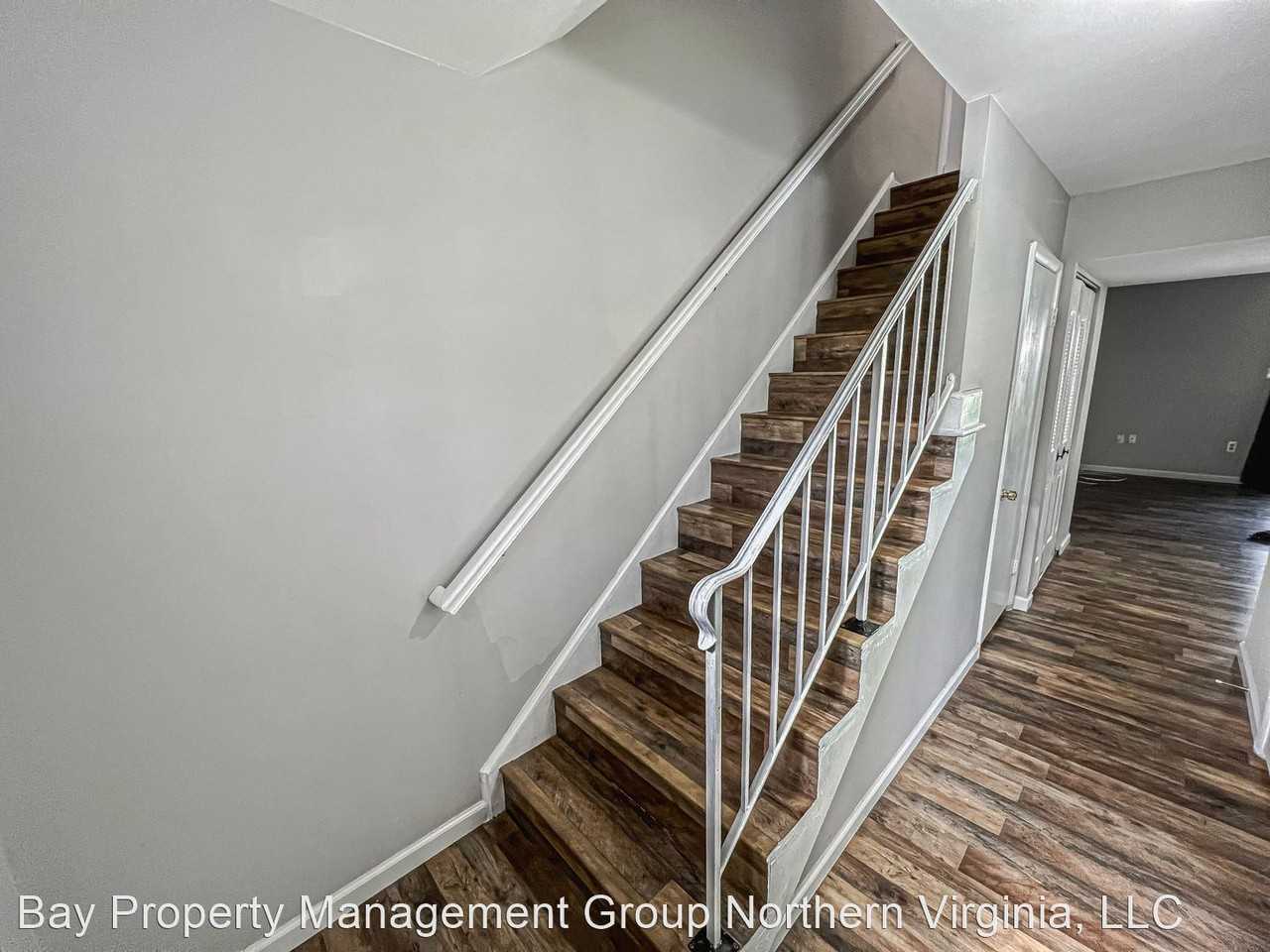 8452 Sandstone Way - Photo 3 of 39