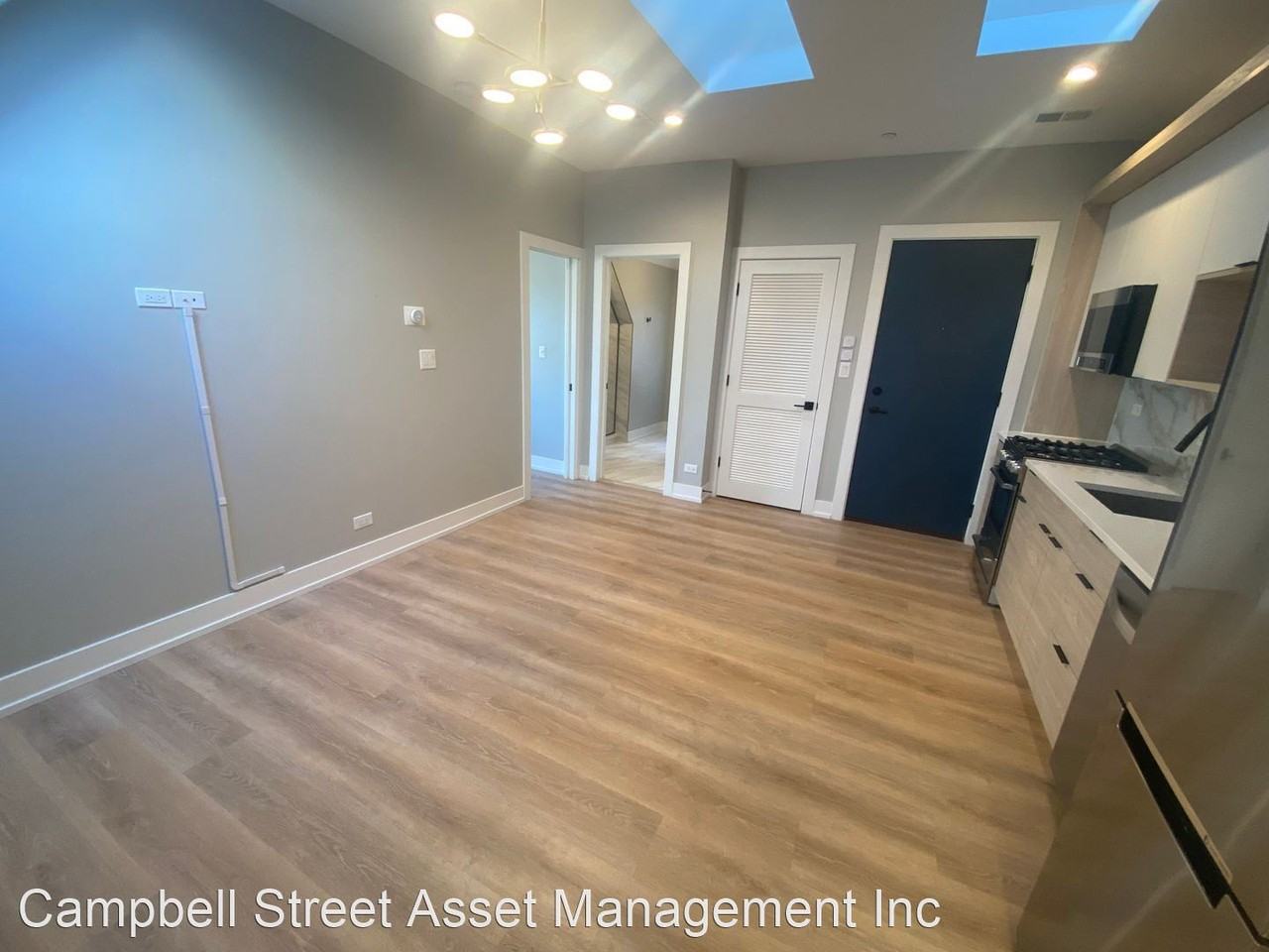 448 W Barry St - 303 - Photo 2 of 15