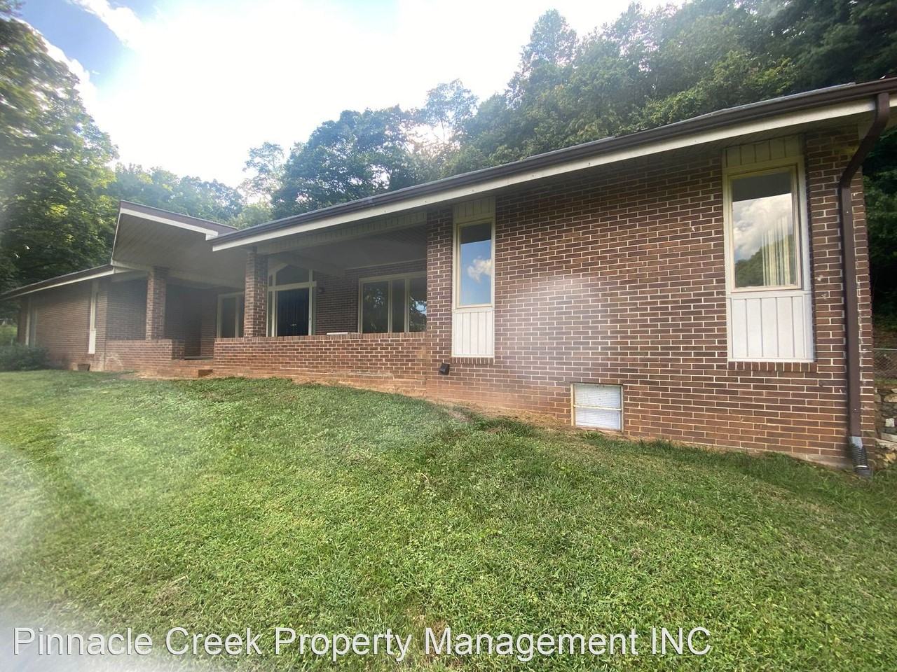 103 Cypress Ln - Photo 3 of 6