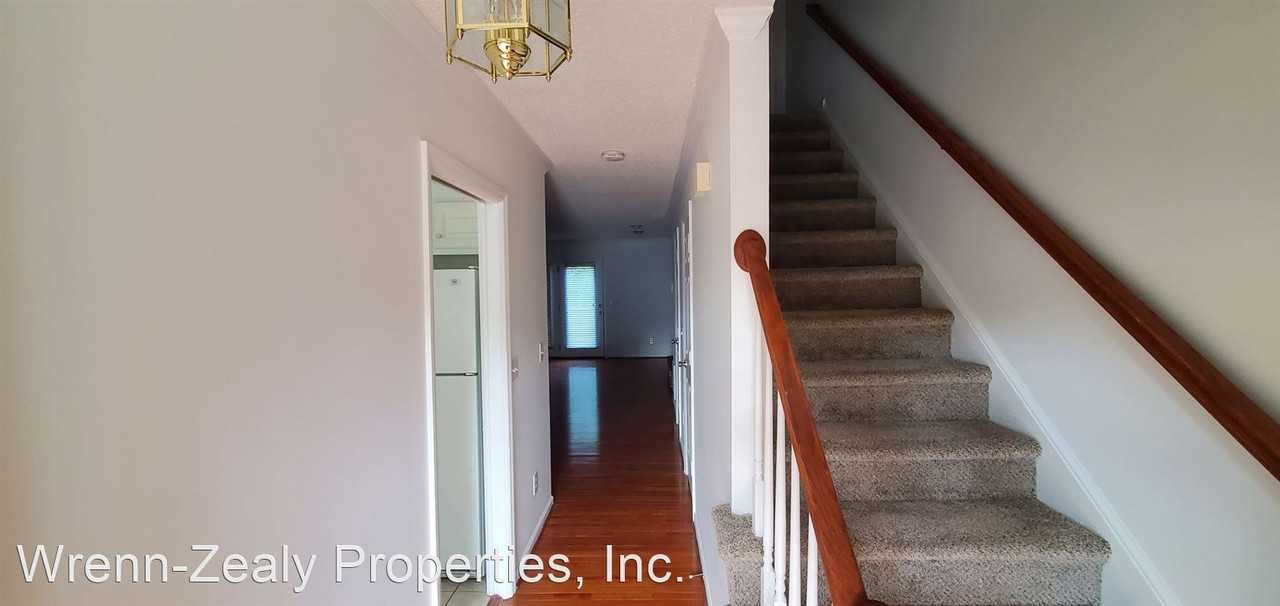 1042 Christmas Pl - Photo 2 of 16