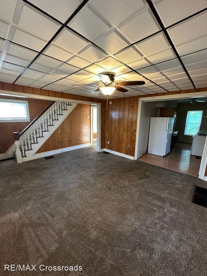 330 Deersville Ave - Photo 2 of 7