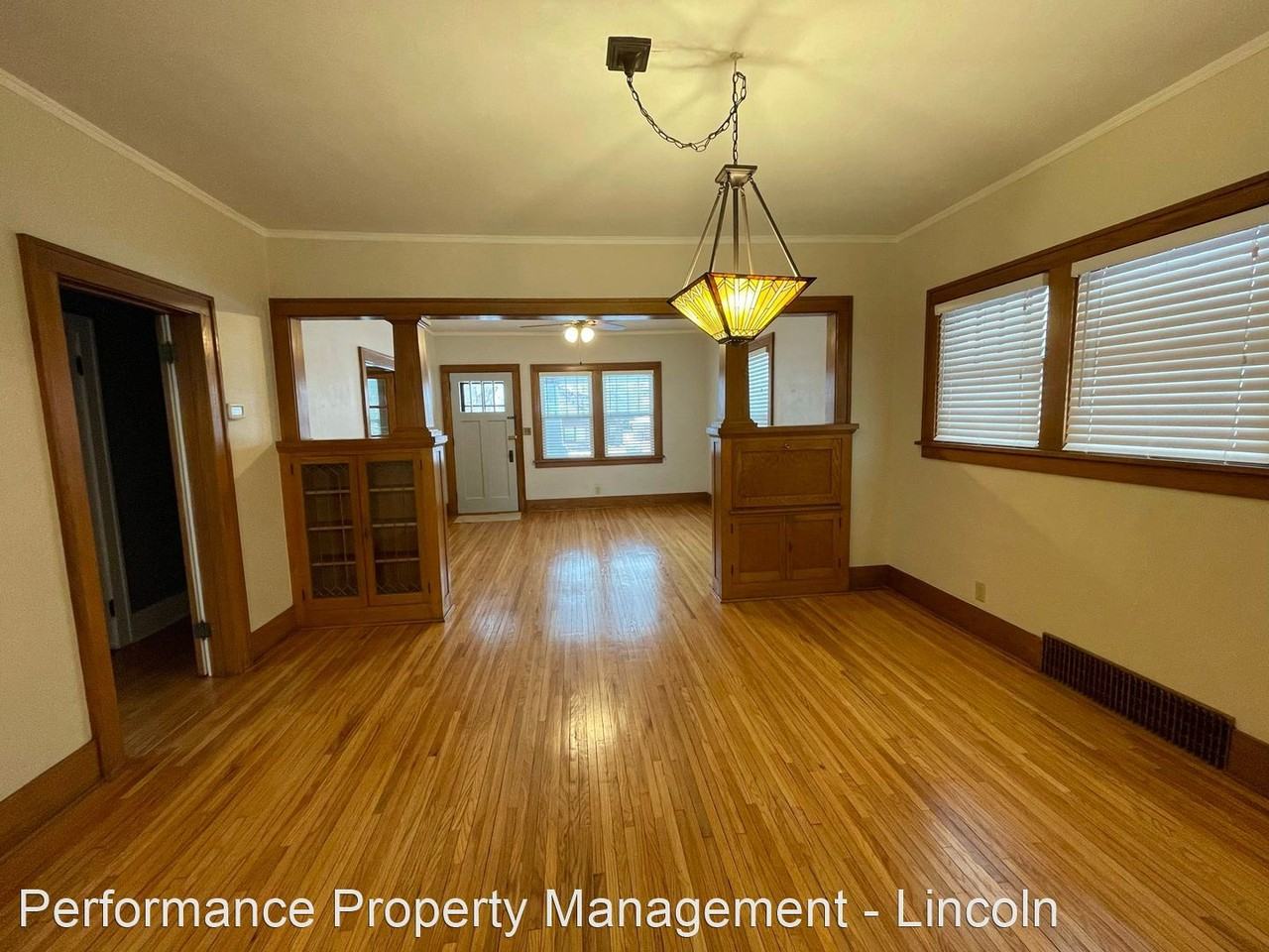 1525 S 11th St - Photo 3 of 28