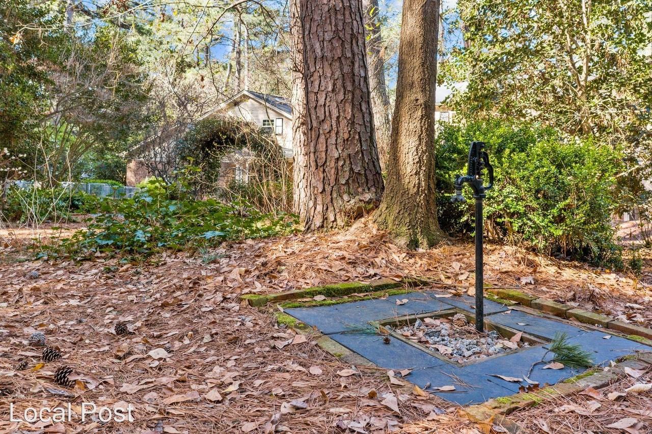 5016 Hermitage Dr - Photo 2 of 49