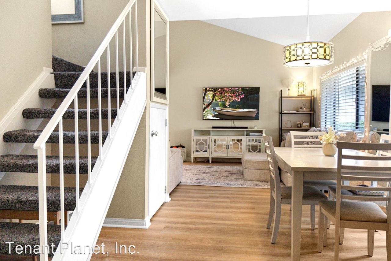 404 N Via Roma - Photo 2 of 24