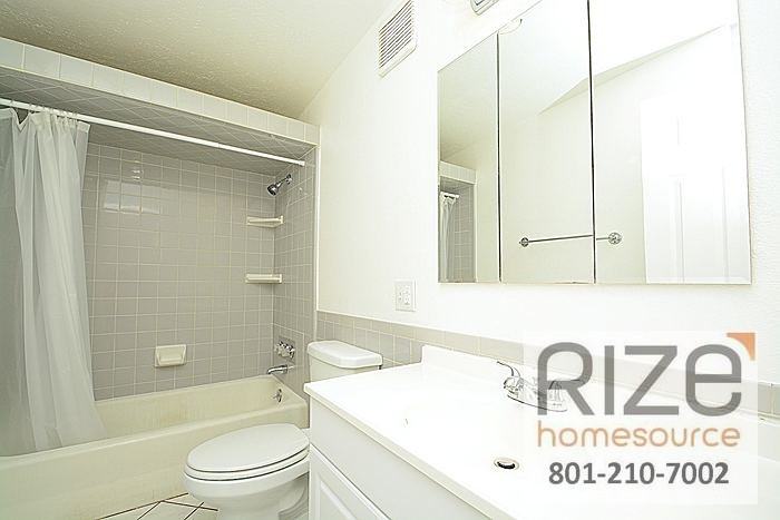 2744 W 3150 S - Photo 2 of 17