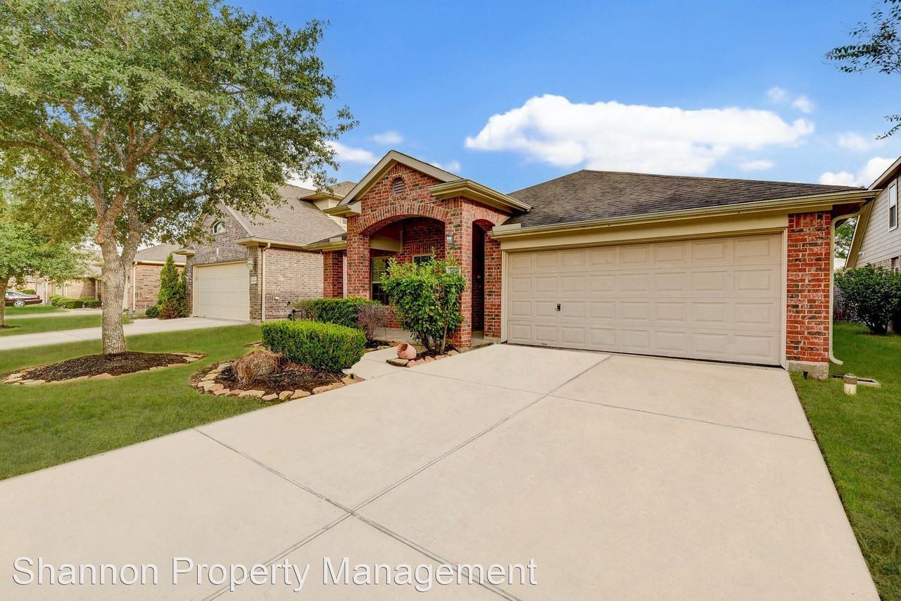 26746 Henson Falls Dr - Photo 2 of 30