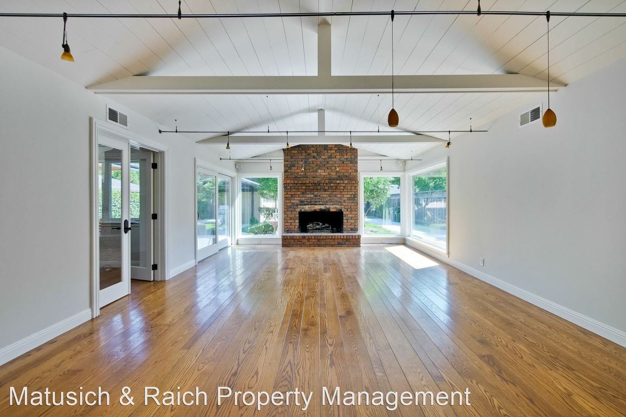 1766 Marlyn Way - Photo 3 of 25