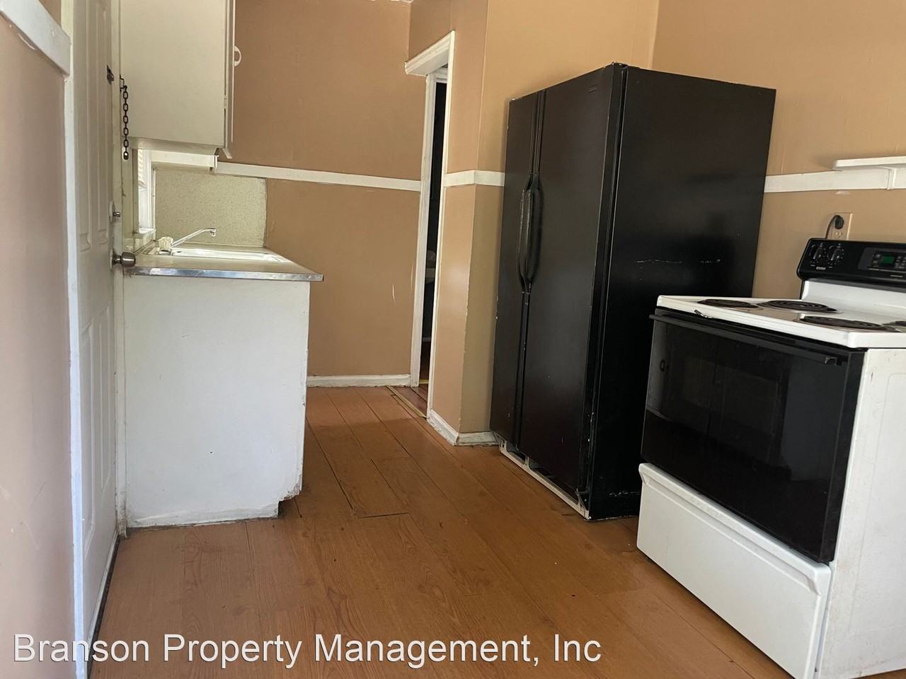 828 S Water - Photo 3 of 5