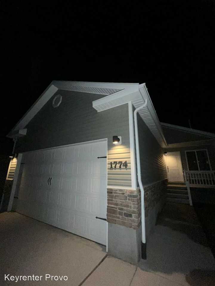 1774 E Tumwater Ln - Photo 2 of 18