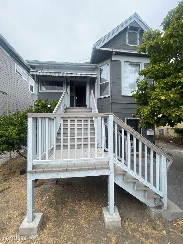 1008 21st St - Photo 2 of 10