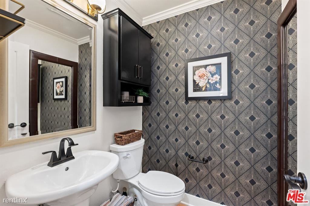 5701 Kiyot Way #5 - Photo 3 of 11