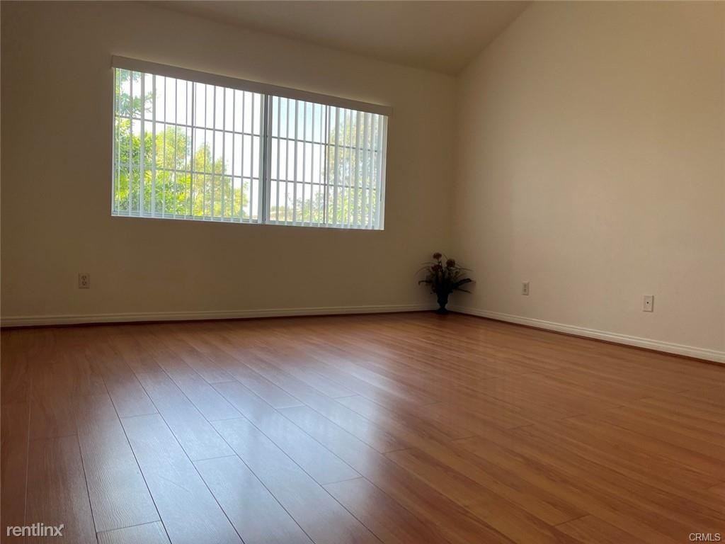 11448 186th St - Photo 3 of 10