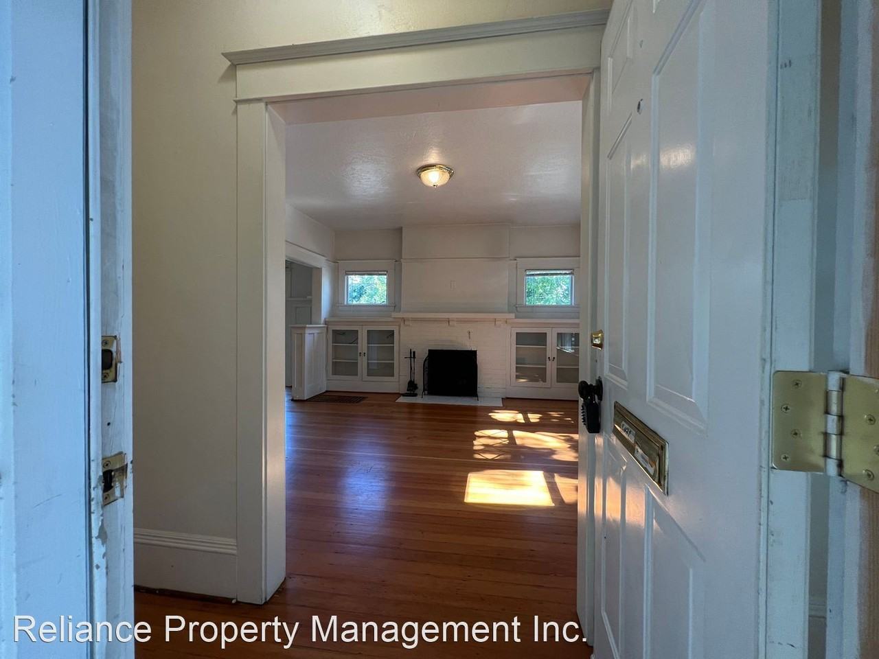 421-427 NE Schuyler St. - Photo 3 of 36