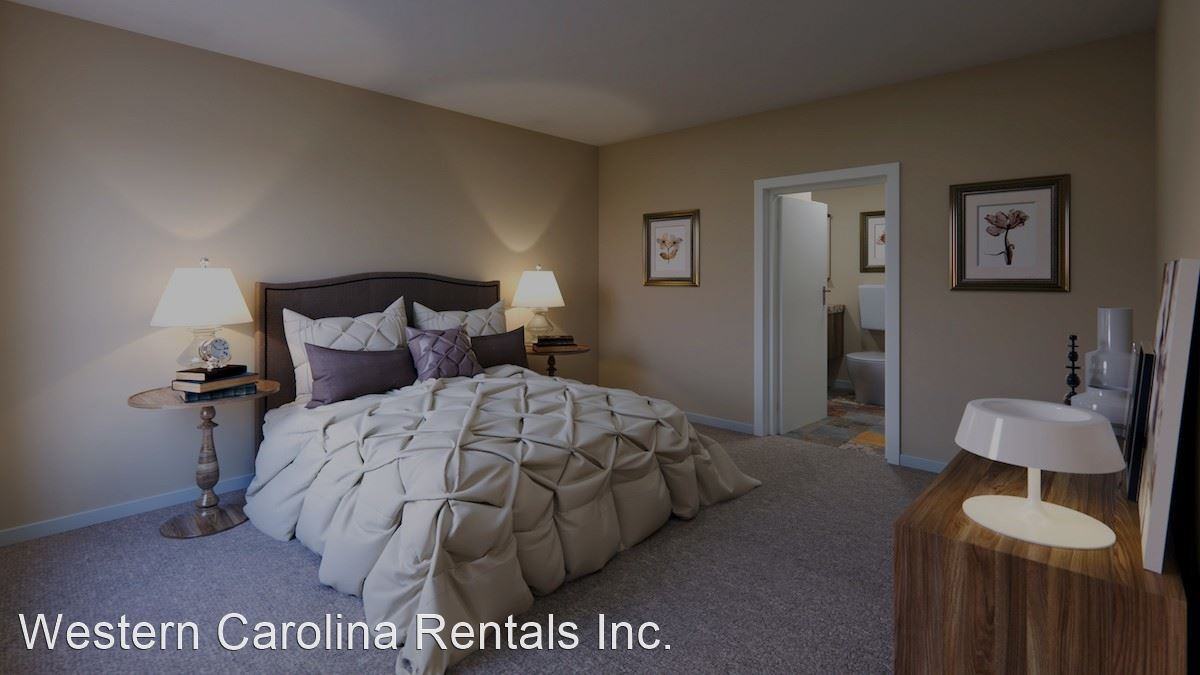 The Highlands at Cullowhee -Nice at a Great Price! 1 Private Bedroom in a 4 Bedroom Apartment with shared common area ne - Photo 3 of 34