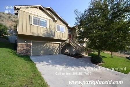 5984 Collister Dr - Photo 2 of 10